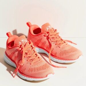 APL TECHLOOM PRO NEON RUNNING SNEAKERS SIZE 9.5 WOMENS